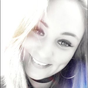 Meet your Posher, Lexis